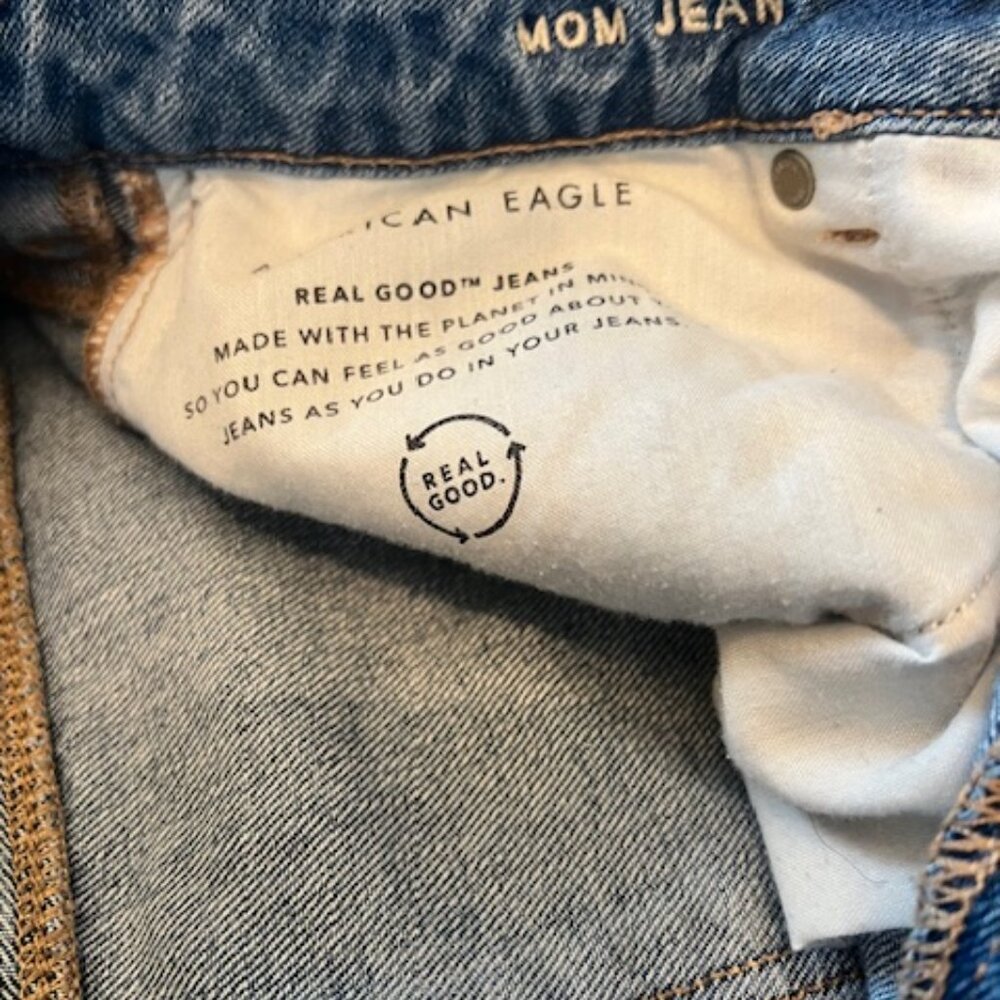 American Eagle Outfitters ripped mom jeans high waist straight leg - Picture 9 of 12
